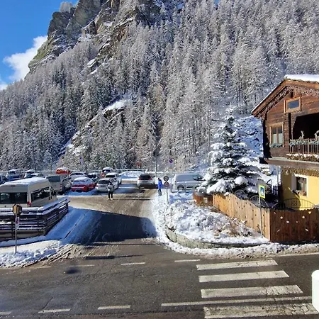 Lejlighed Valtour House *