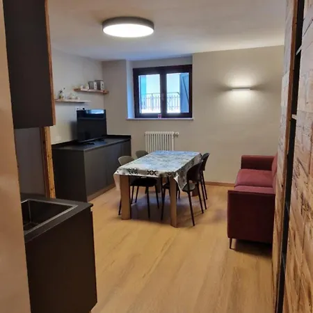 Valtour House *