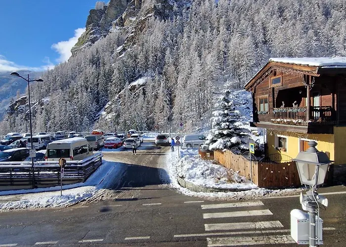 Lejlighed Valtour House *